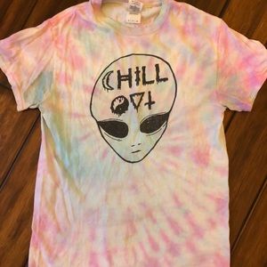 Chill out alien tee-shirt